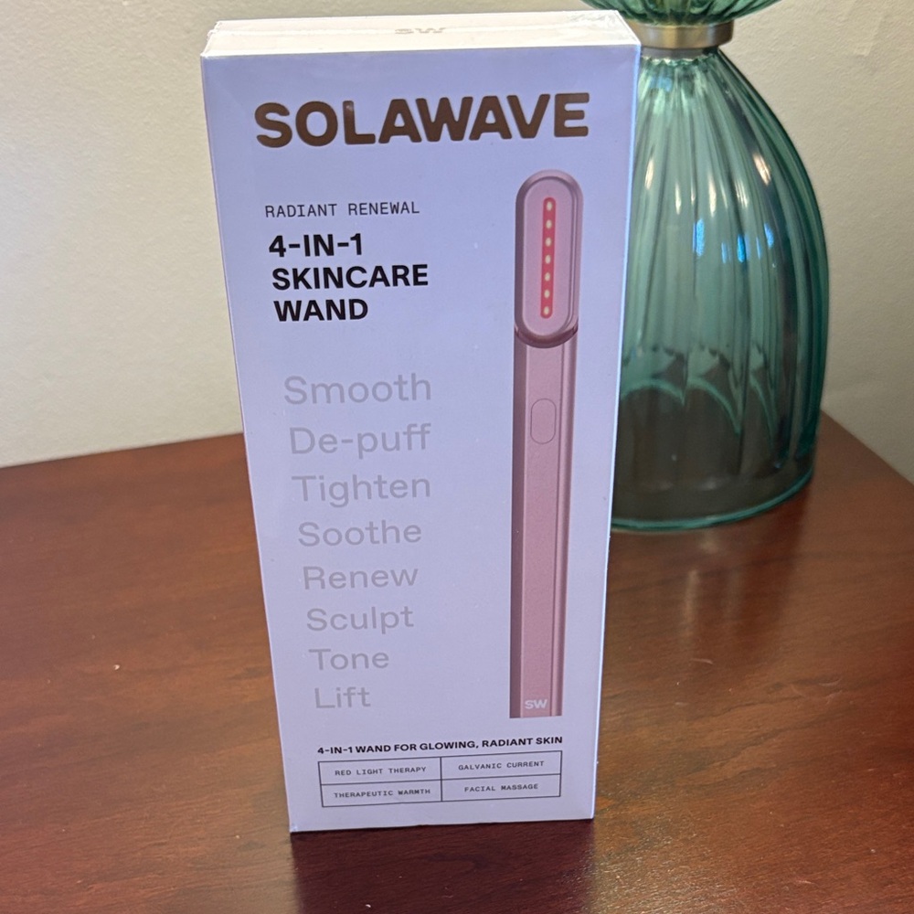 Solawave 4-in-1 Skincare Wand - Rose Gold